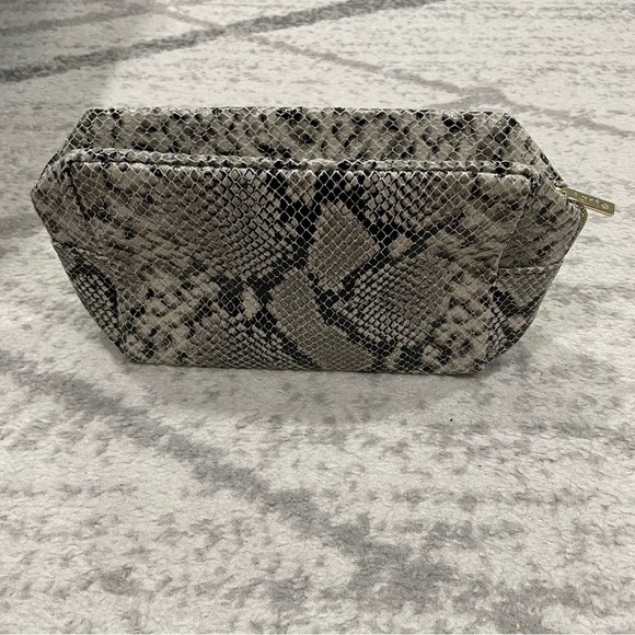 tarte Handbags - NWT Tarte Snakeskin Makeup Bag